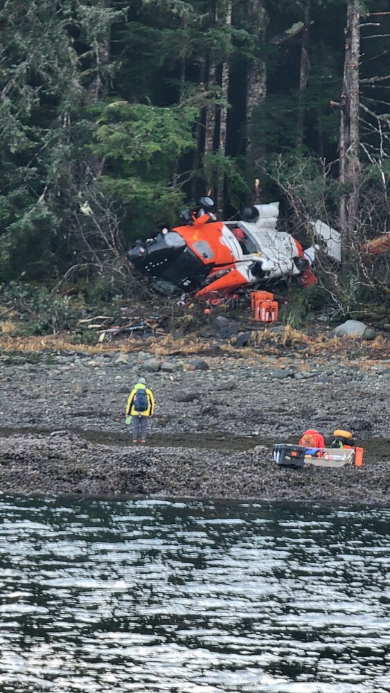 Coast Guard helicopter crashes during rescue Petersburg emergency ...